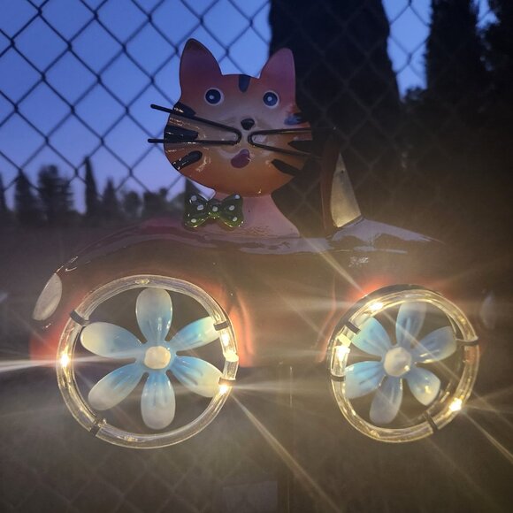 36" H, Whimsical CAT Bike Cruising Solar LED Stake - Picture 3 of 3